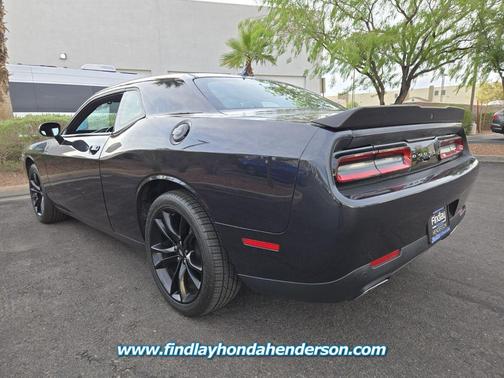 2017 Dodge Challenger SXT