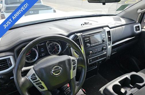 2016 Nissan Titan XD SV