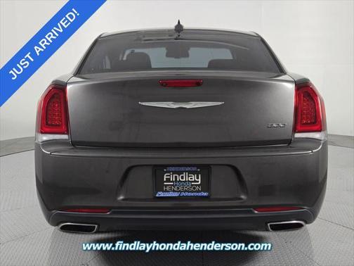2019 Chrysler 300 Touring