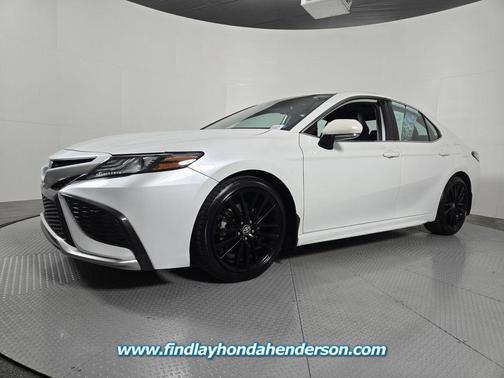 Wind Chill Pearl 2022 Toyota Camry XSE
