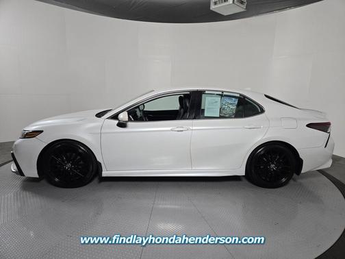Wind Chill Pearl 2022 Toyota Camry XSE