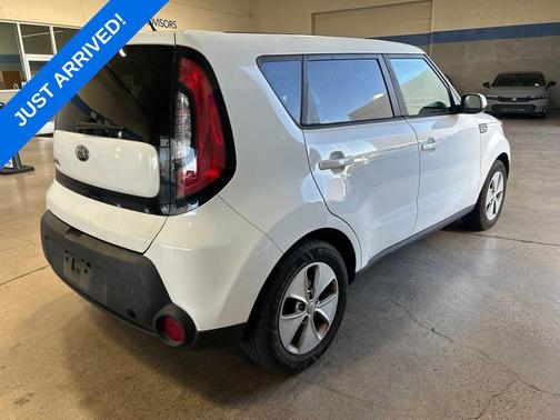 Clear White 2016 Kia Soul Base