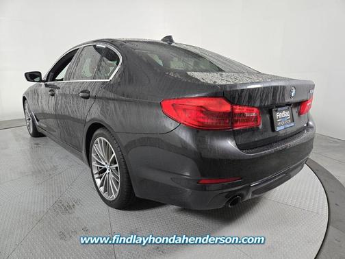 2020 BMW 530 530i