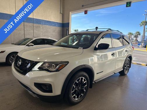 Pearl White Tricoat 2020 Nissan Pathfinder SV 2WD