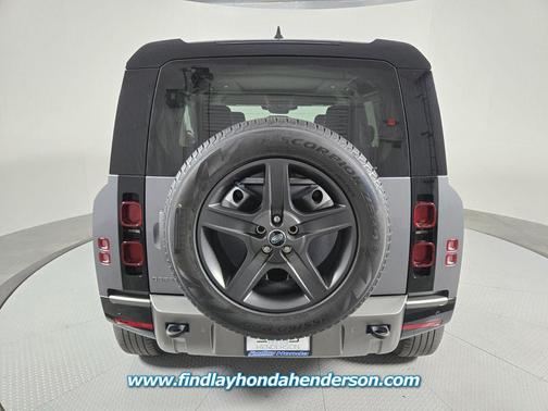 Eiger Grey Metallic 2024 Land Rover Defender X-Dynamic SE
