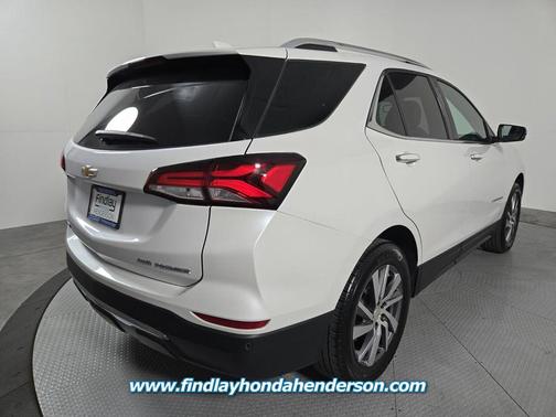 Iridescent Pearl Tricoat 2023 Chevrolet Equinox Premier w/1LZ