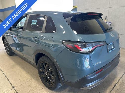 Nordic Forest Pearl 2024 Honda HR-V 2WD Sport