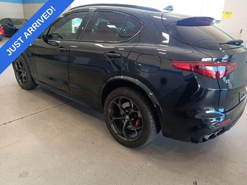 2022 Alfa Romeo Stelvio Quadrifoglio