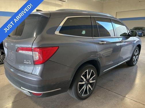 Modern Steel Metallic 2021 Honda Pilot AWD Elite