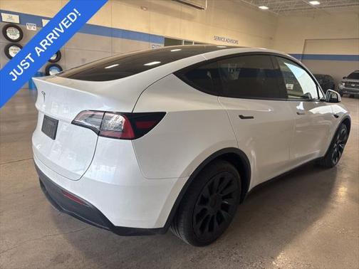 2024 Tesla Model Y Long Range Dual Motor All-Wheel Drive
