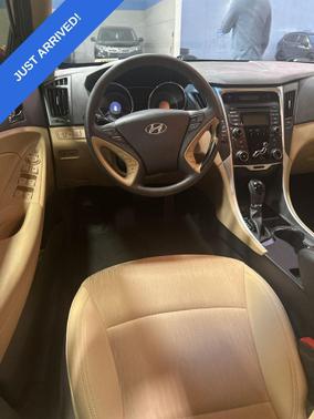 2012 Hyundai SONATA GLS