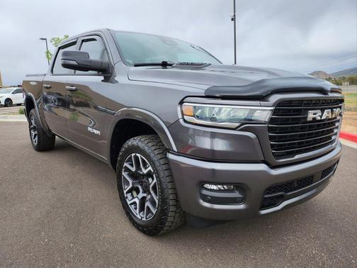 Granite Crystal Metallic Clearcoat 2025 RAM 1500 Laramie