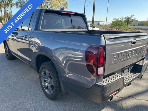 Modern Steel Metallic 2024 Honda Ridgeline TrailSport