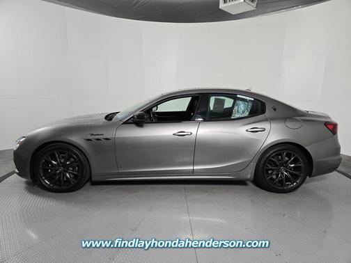 2022 Maserati Ghibli Modena Q4