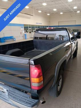 2001 Chevrolet Silverado 2500 LS H/D Extended Cab