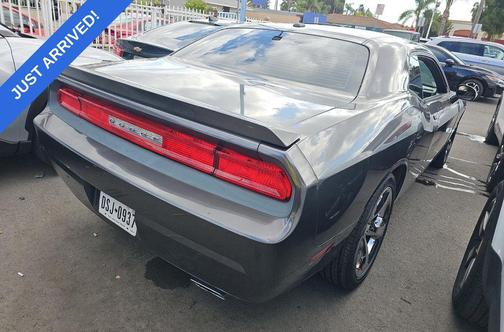 Granite Crystal Metallic Clearcoat 2014 Dodge Challenger R/T