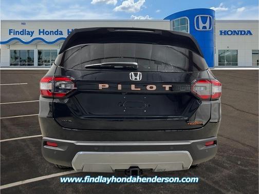 Crystal Black Pearl 2026 Honda Pilot TrailSport