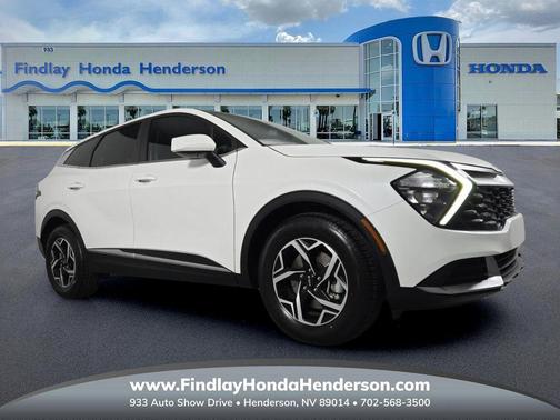 Snow White Pearl 2023 Kia Sportage LX