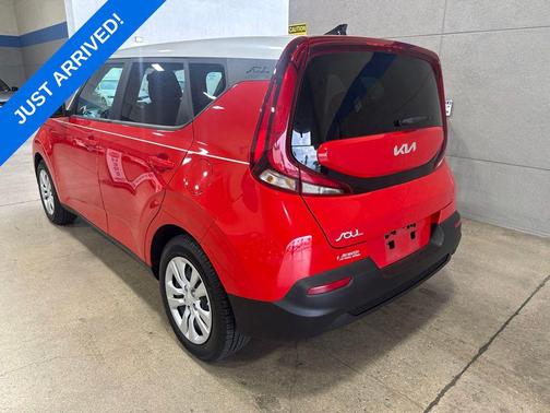 Inferno Red 2022 Kia Soul LX