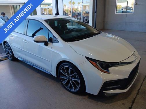 Super White 2020 Toyota Corolla SE