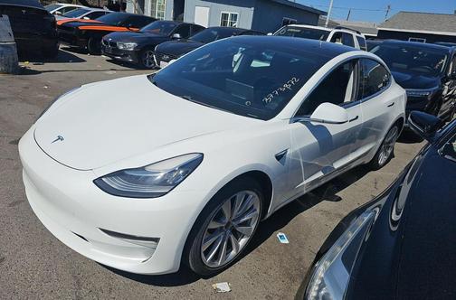 Pearl White Multi-Coat 2018 Tesla Model 3 Long Range