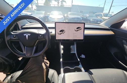 Pearl White Multi-Coat 2018 Tesla Model 3 Long Range