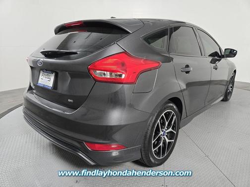 Magnetic 2016 Ford Focus SE