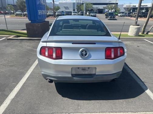 2012 Ford Mustang V6