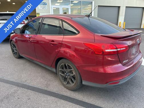 Ruby Red Metallic Tinted Clearcoat 2015 Ford Focus SE