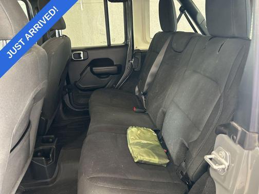 2022 Jeep Wrangler Willys