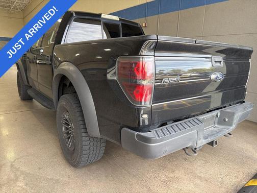 Tuxedo Black Metallic 2014 Ford F-150 SVT Raptor