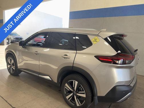 2022 Nissan Rogue SL