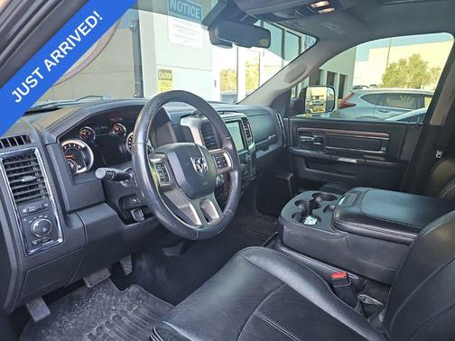 Granite Crystal Metallic Clearcoat 2018 RAM 1500 Laramie