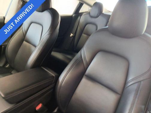 Pearl White Multi-Coat 2022 Tesla Model 3 Long Range