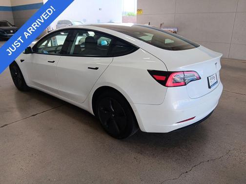 Pearl White Multi-Coat 2022 Tesla Model 3 Long Range