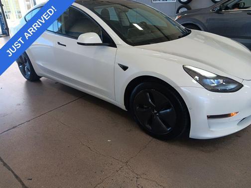 Pearl White Multi-Coat 2022 Tesla Model 3 Long Range