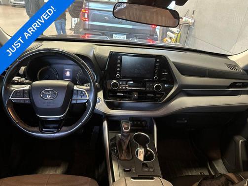 Blueprint 2020 Toyota Highlander Hybrid LE