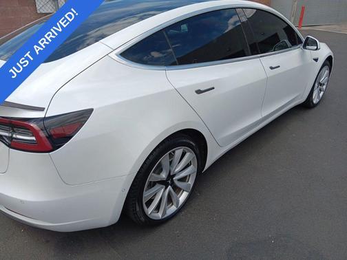 Pearl White Multi-Coat 2019 Tesla Model 3 Standard Range Plus