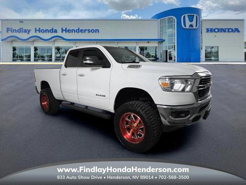 Bright White Clearcoat 2019 RAM 1500 Big Horn