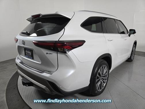 2025 Toyota Highlander Hybrid Limited