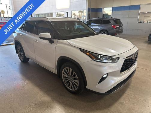 2025 Toyota Highlander Hybrid Limited