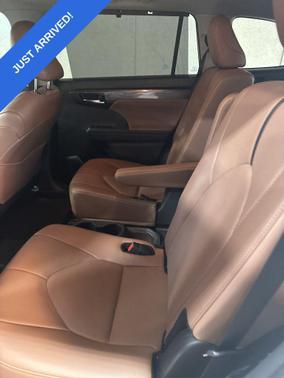 2025 Toyota Highlander Hybrid Limited
