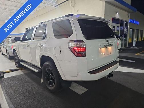 Ice Cap 2023 Toyota 4Runner SR5 Premium
