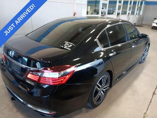 Crystal Black Pearl 2017 Honda Accord Sport SE