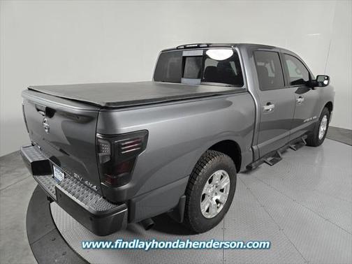 2018 Nissan Titan SV