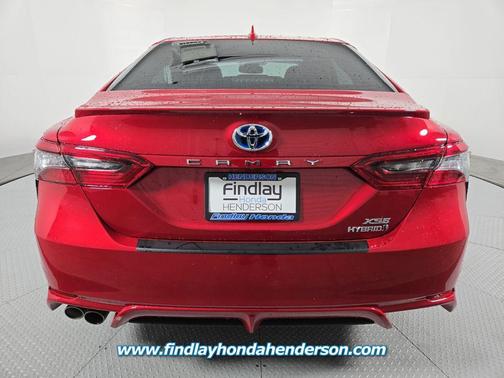 2024 Toyota Camry Hybrid SE