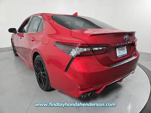 2024 Toyota Camry Hybrid SE