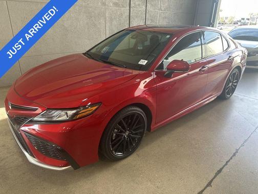 2024 Toyota Camry Hybrid SE