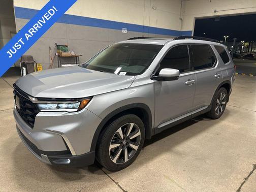 2024 Honda Pilot Touring 8-Passenger