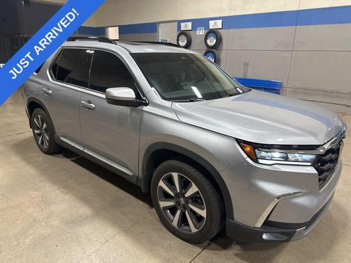 2024 Honda Pilot Touring 8-Passenger